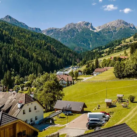 Perfila Ferienchalet Chalet